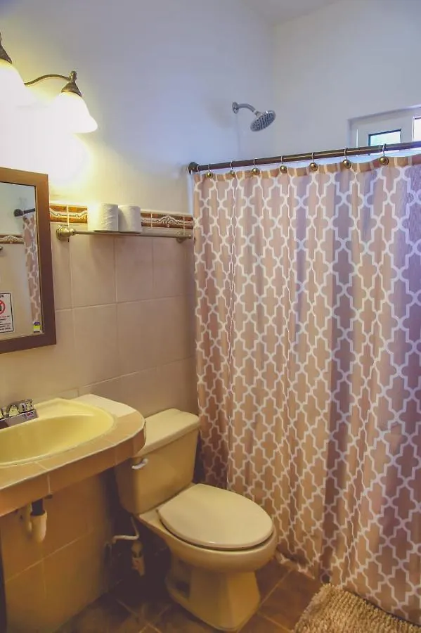 بيت للعطل فيلا كانكونفي Casa Vacacional Los Naranjos المكسيك